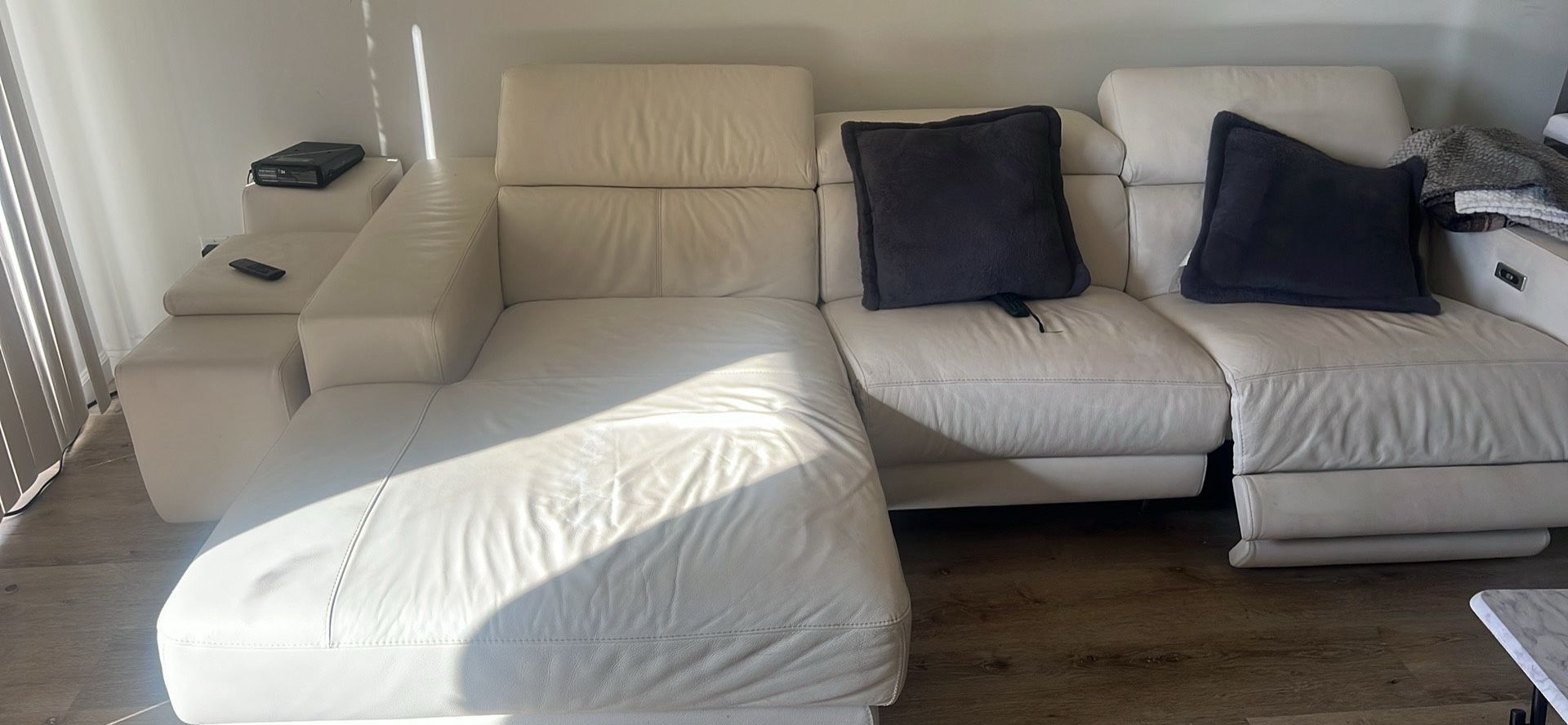 Modani Bergamo Power Motion Sofa – Moving Sale - Best Offer