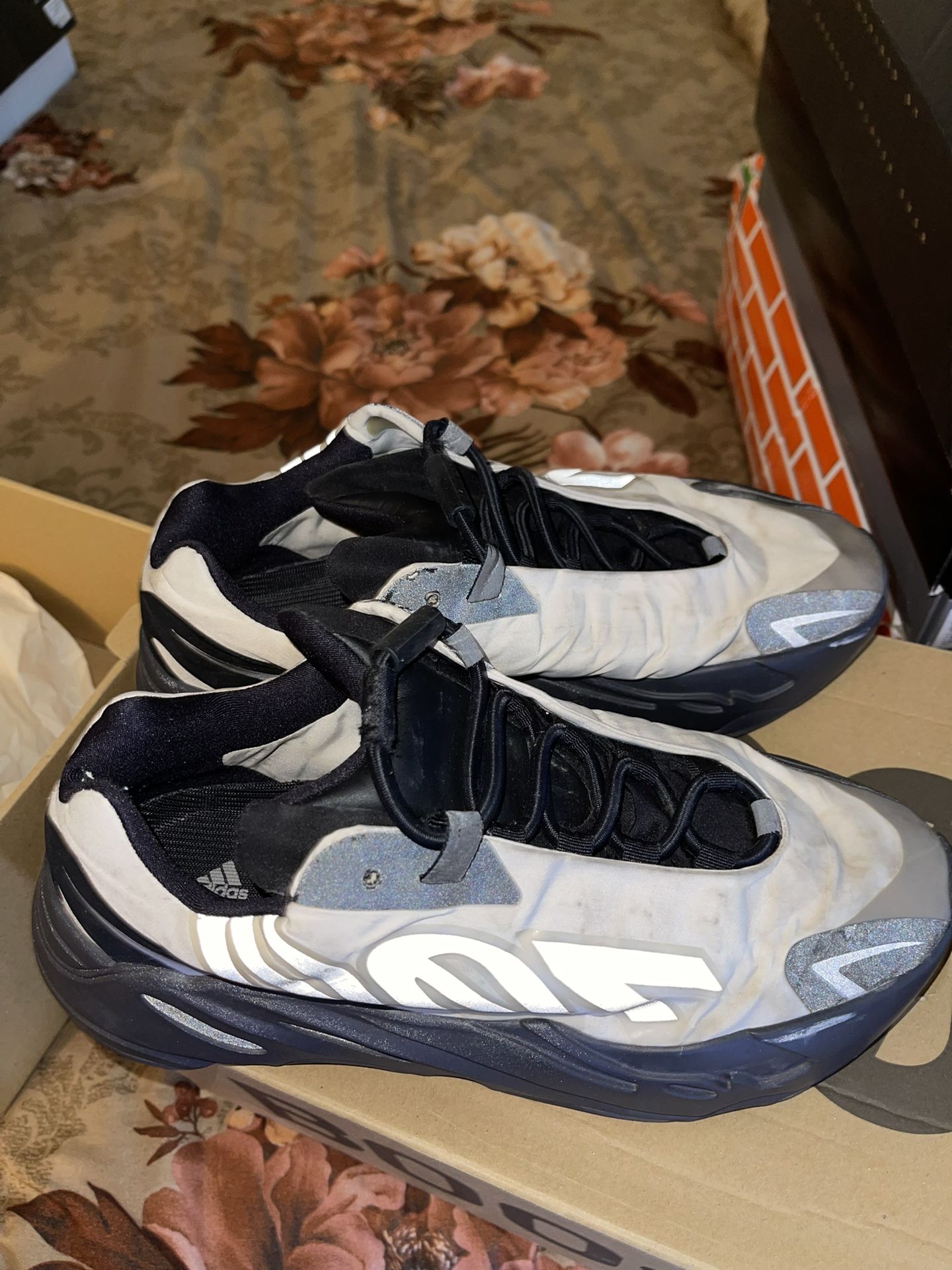 Yeezy 700