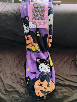 New•Halloween Hello Kitty Fuzzy Blanket -$10