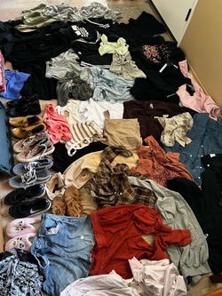 Women’s clothes 1 bin