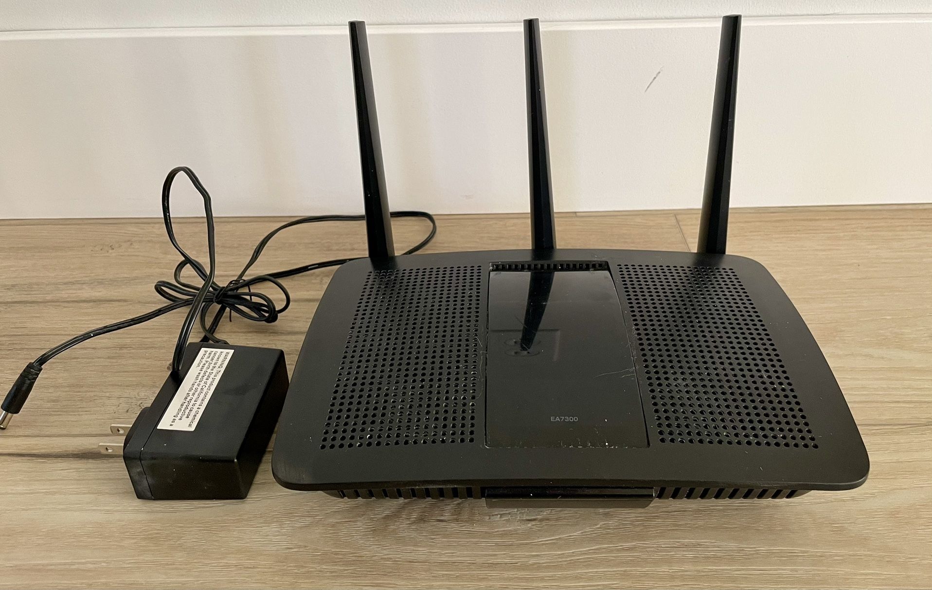 Linksys EA7300 Max-Stream: Wi-Fi Router, Gigabit Ethernet Ports, 1,500 sqft (Black)