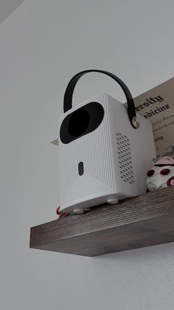 Portable smart projector