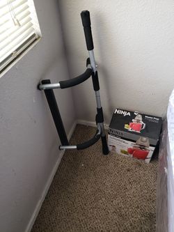 Pull up bar and a ninja juicer very good conditioner. Juice mixer only used once still have box that it came in