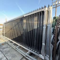 8x24ft Sliding Iron Gate 