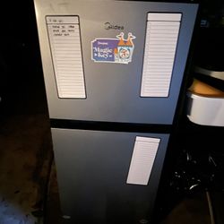 Midea Mini Fridge 4.5 Cu Ft 