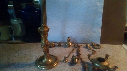 Some kind ofl lamp; insence?