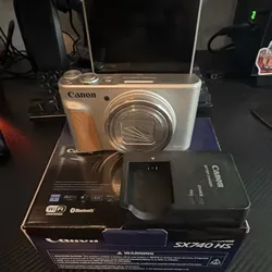 Canon powershot SX740 HS