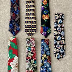 Lot Of 7 Bright Colored Neck Ties. 