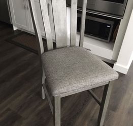 Countertop High Stool