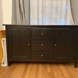Sideboard/buffet/cabinet