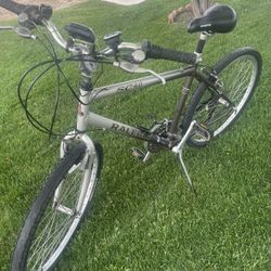 RALIGH SC 40 Montaña Bike Size 26” Good Condition 