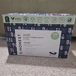 The Honest Company Clean Conscious Unscented Wipes Over 99%Water 576 Count