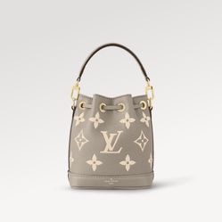 Louis Vuitton Trendy women's handbag