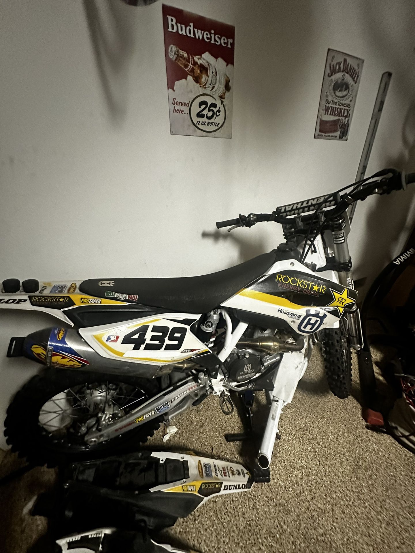 Dirt Bike 450 Four Stroke 2015 Husqvarna Rockstar Edition A Must See Only 61 Hours