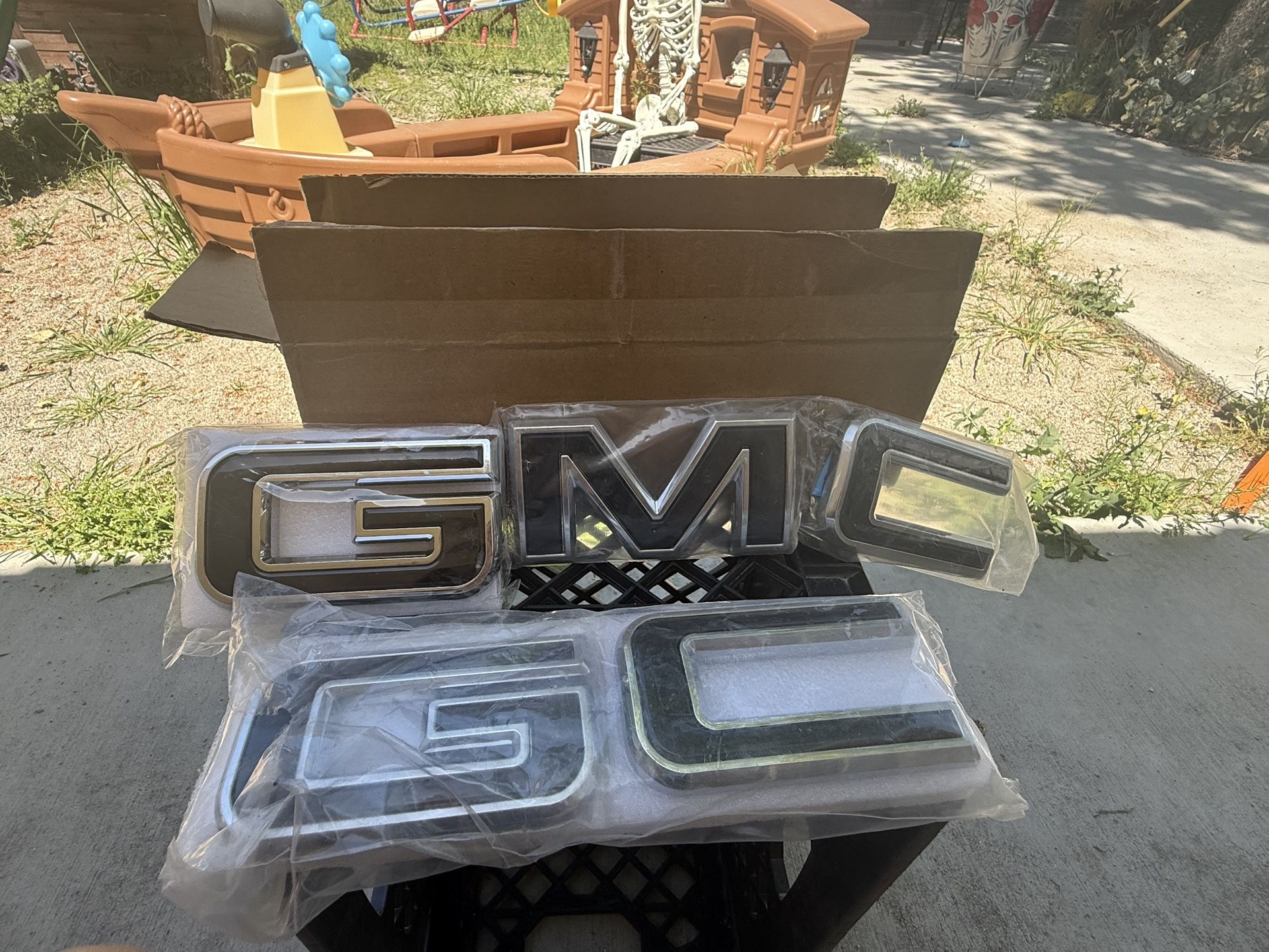 New GMC Sierra 2019-2021 front and back