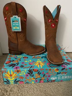 Botas Nuevas Size 8.5