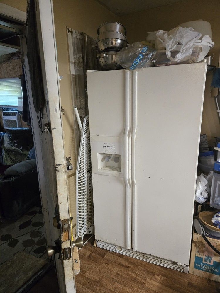 Refrigerator Freezer