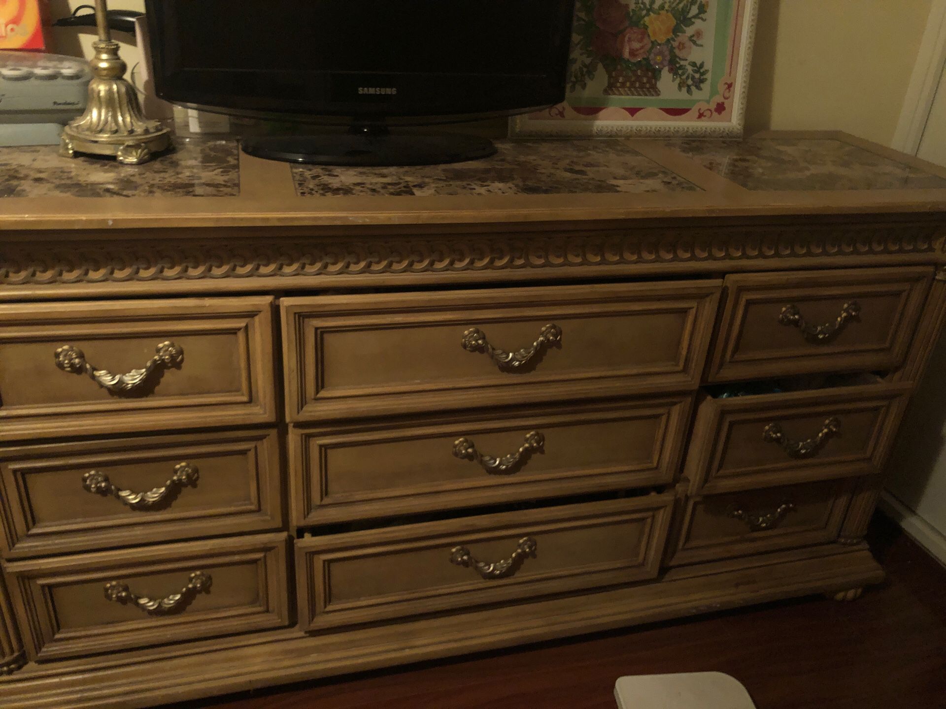 dresser with 9 drawers