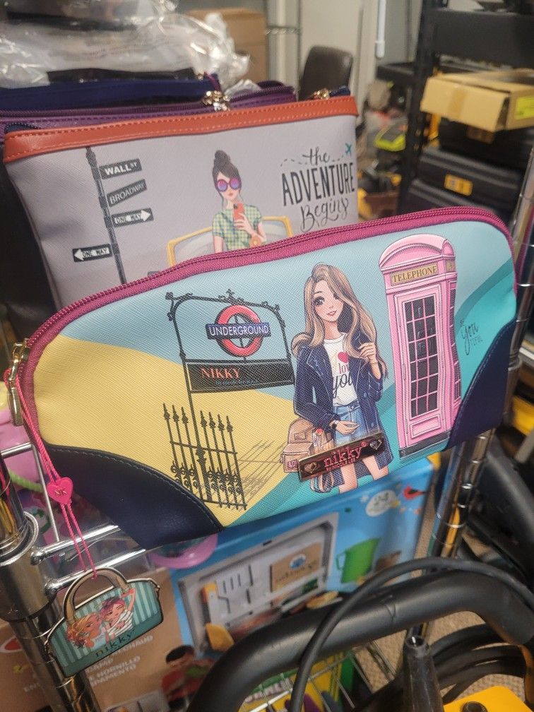 Nikky by Nicole Lee "Fashion Girl" Cosmetic Bag/New