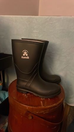 Boys rain boots