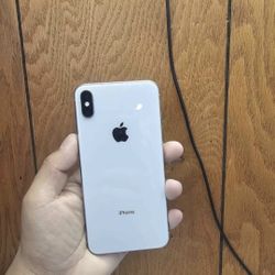iPhone XS Unlocked Different Colors Available 