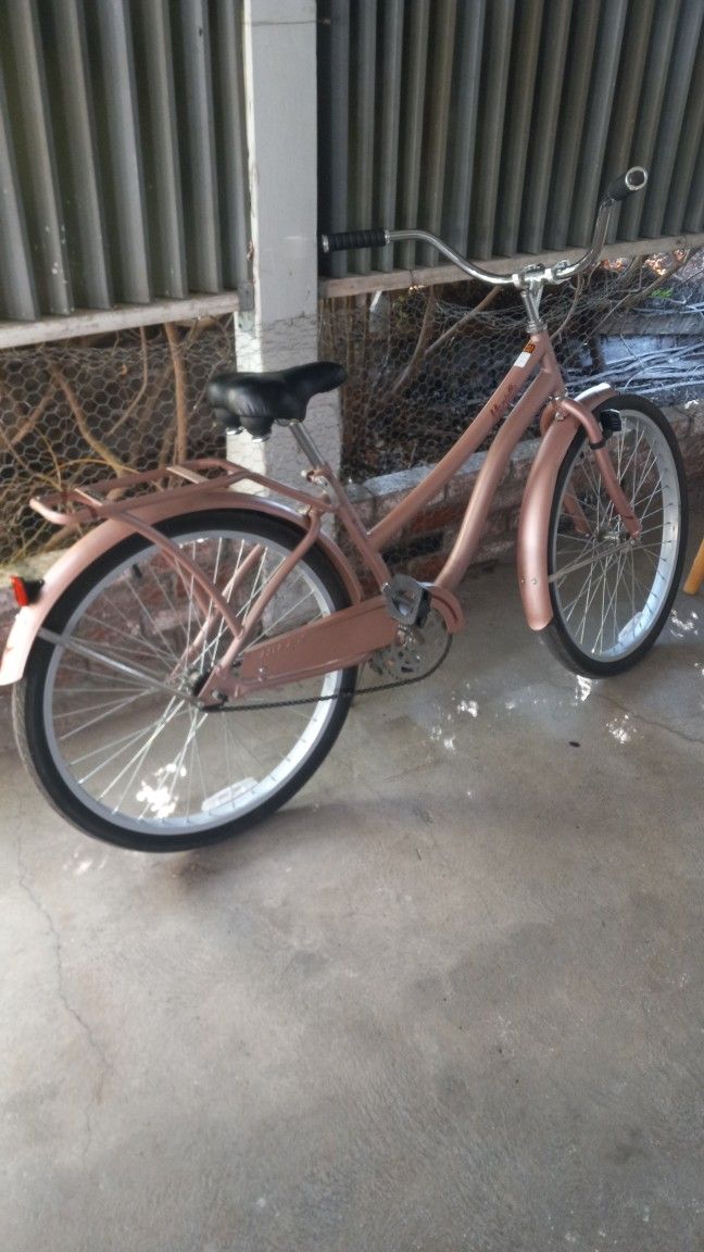 Marietta Ladys Bike Like New 