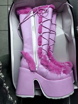 Platform boots