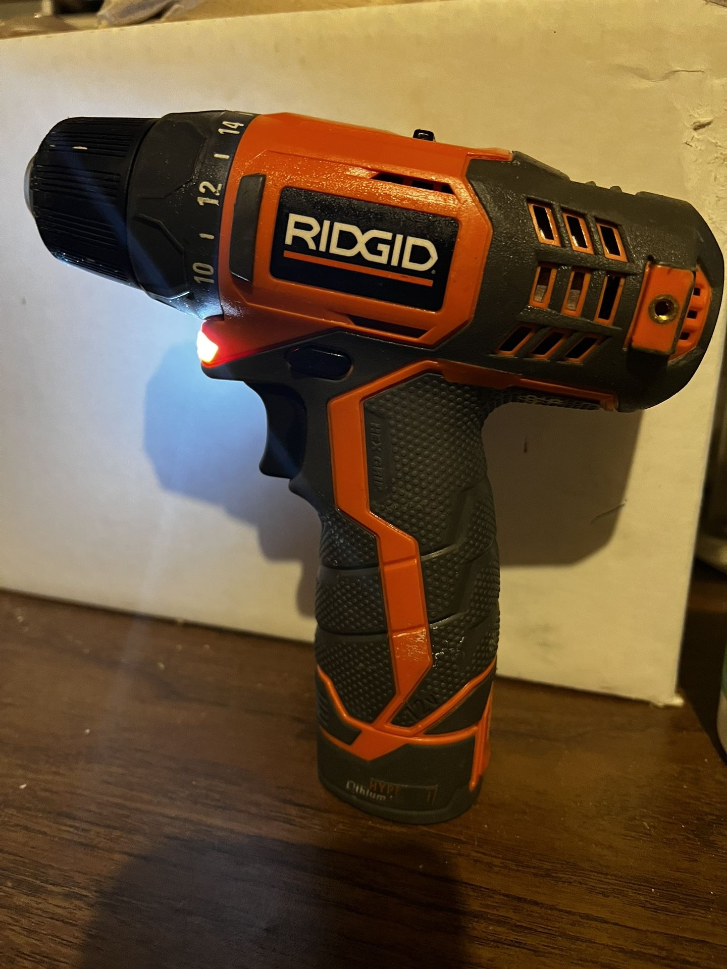 Ridgid R82005 3/8” 12v Lithium Ion Brushless With Light