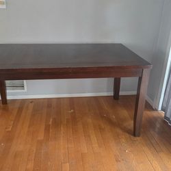 Dining room table