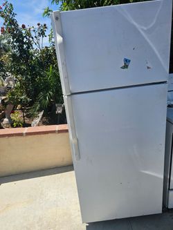 Refrigerator En Buenas Condisiones