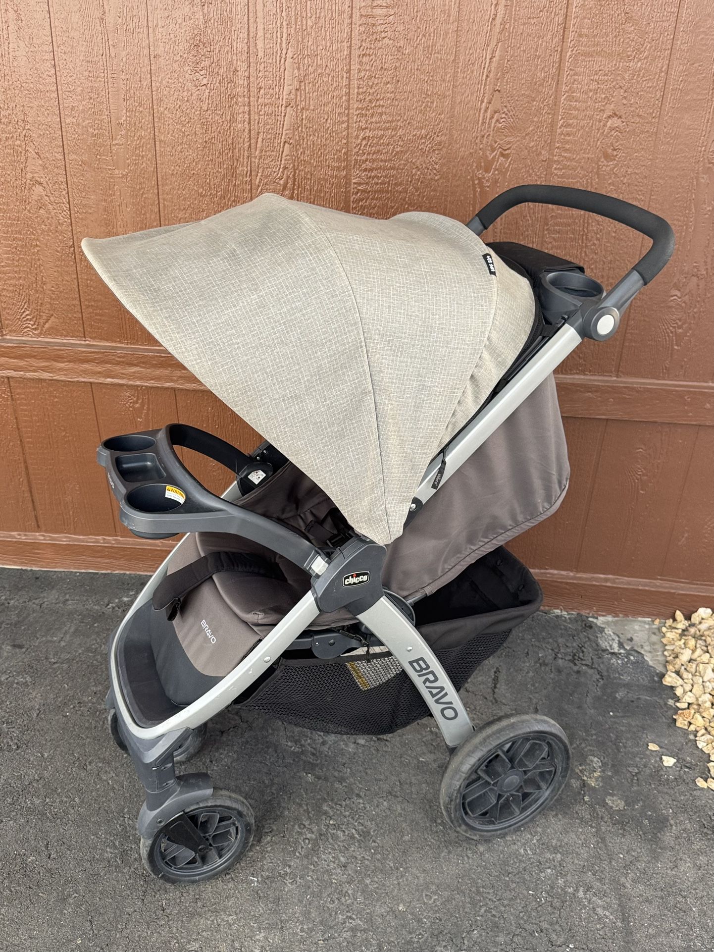 Chicco Stroller GREAT condition Comes W Food Tray