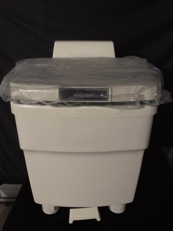 Thetford 35831 Electra Magic Toilet Ivory 5-Gal