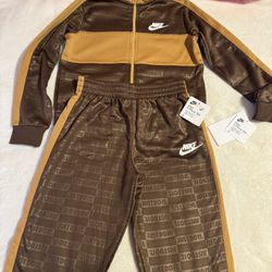Nike 2-Piece Set
