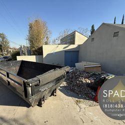Construction Debris Dumpster / Roll Off Bin 