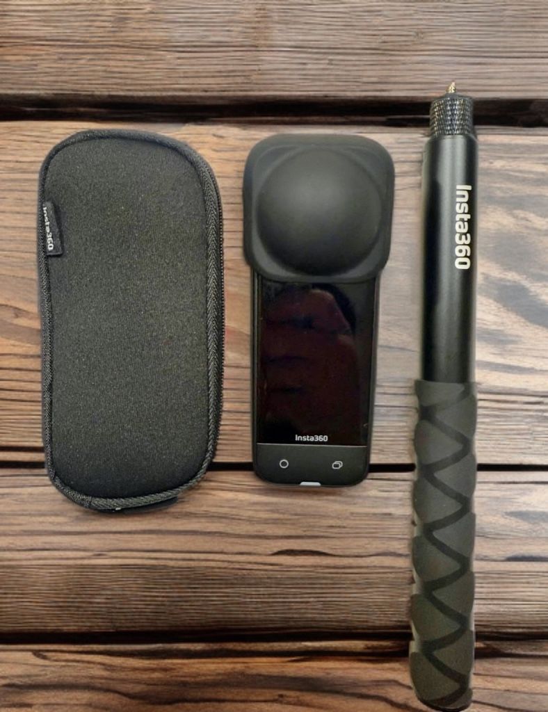 🎥 X5 360 Camera Bundle | Includes Car Mount, Handheld Mount & Case | Excellent Condition