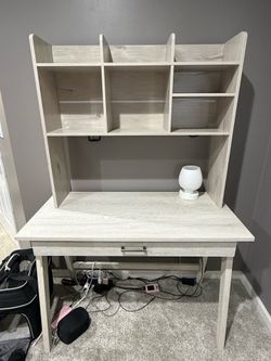Desk with hutch