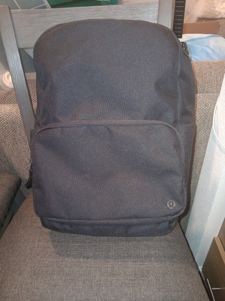 Unisex Lululemon Black Everywhere Backpack 22L