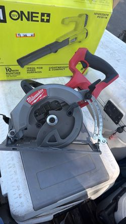Milwaukee rear handle circular saw battery operated