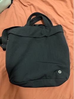 Lululemon tote