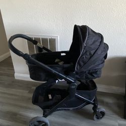 Graco Bassinet & Stroller *USED ONCE*