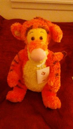 Winni the pooh tiger new with tags