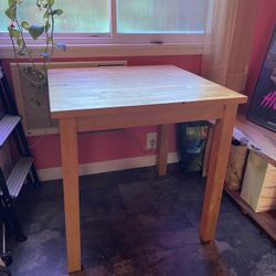 WOOD KITCHEN TABLE