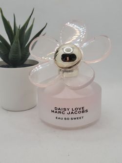 Marc Jacobs
 
Daisy Love Eau So Sweet Eau de Toilette

1.6 fl