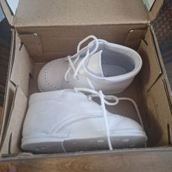 Size 4 White Dress Up Shoes For Boys