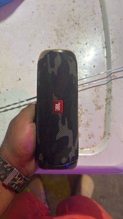 JBL Flip 5 speaker