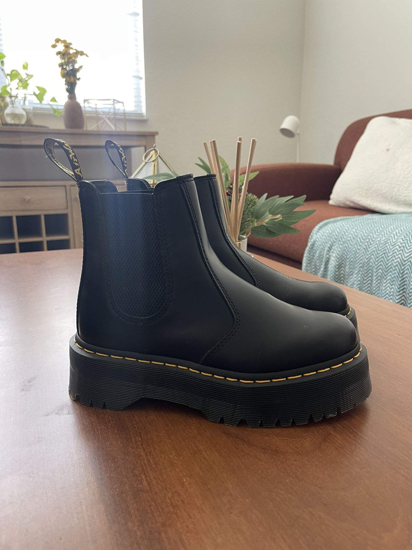 Dr. Martens 2976 Black Smooth Leather Platform Chelsea Boots