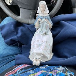 Lladro 4865 Porcelain Figurine