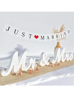 Mr & Mrs Sign with Just Married Banner