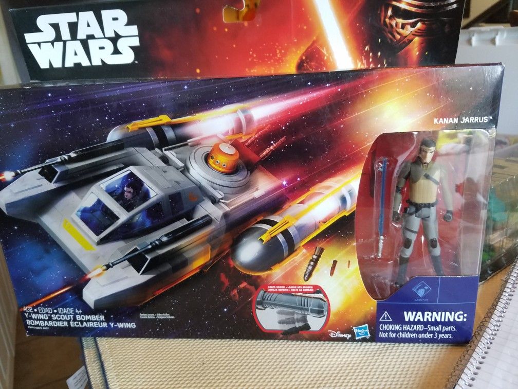 Star Wars Y-Wing Scout Bomber with Action Figure