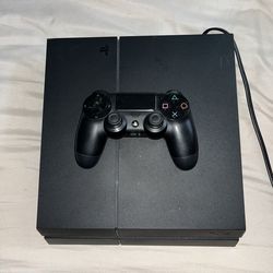 PS4 With 2 Controllers